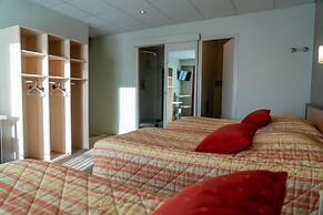 Au Primerose Hotel