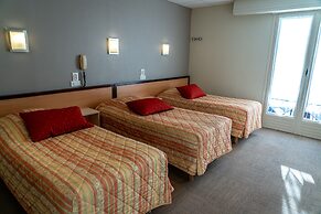 Au Primerose Hotel