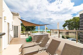 Beachfront Homes by Playa Paradise