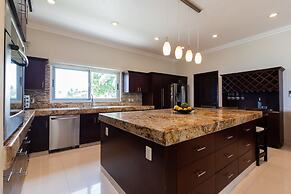 Beachfront Homes by Playa Paradise