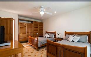 Beachfront Homes by Playa Paradise