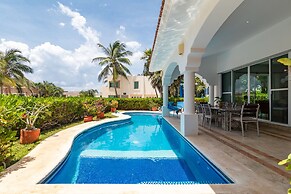 Beachfront Homes by Playa Paradise