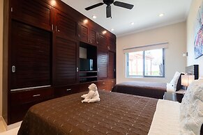 Beachfront Homes by Playa Paradise