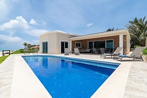 Beachfront Homes by Playa Paradise