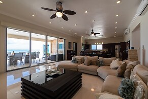 Beachfront Homes by Playa Paradise