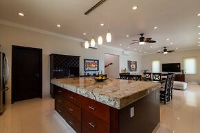 Beachfront Homes by Playa Paradise