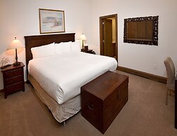 Lionshead Centre #307 3 Bedroom Condo by RedAwning