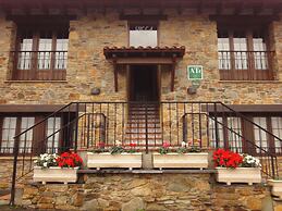Apartamentos Rurales Villa de Saín