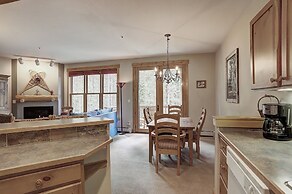 8757 Trappers Crossing 1 Bedroom Townhouse by RedAwning