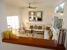 Casa Blanco by Las Palmas