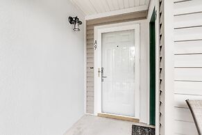 Gorgeous Greens 2 Bedroom Condo by RedAwning