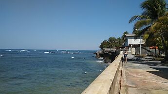 Hotel Brisas Marinas