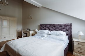 High Heaven Residence