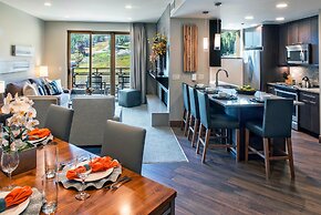 The Grand Colorado on Peak 8