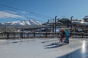 The Grand Colorado on Peak 8