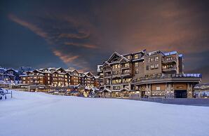 The Grand Colorado on Peak 8