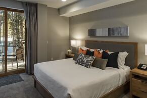 The Grand Colorado on Peak 8