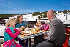 The Grand Colorado on Peak 8