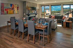 The Grand Colorado on Peak 8