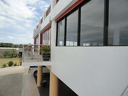 Wailoaloa Seascape Hotel