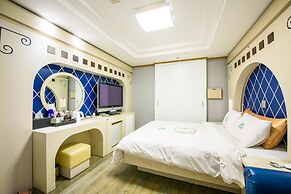 Kang Neung Dong-a Hotel