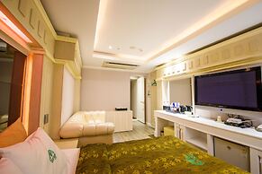 Kang Neung Dong-a Hotel