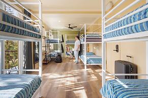 Mad Monkey Coogee Beach Hostel