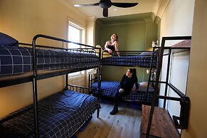 Mad Monkey Coogee Beach Hostel