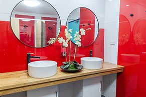 Mad Monkey Coogee Beach Hostel