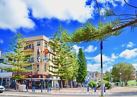 Mad Monkey Coogee Beach Hostel