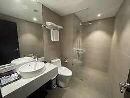 Majestic Premium Hotel