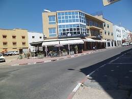 Cosy Couple Retreat Ref 1075