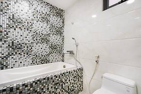 3BRs Luxury Apartment Cityview