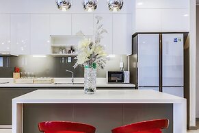 3BRs Luxury Apartment Cityview