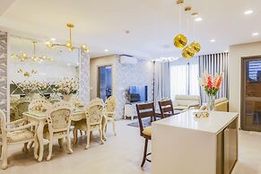 3BRs Luxury Apartment Cityview