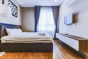 3BRs Luxury Apartment Cityview