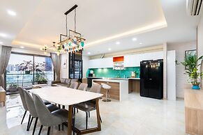 3BRs Luxury Apartment Cityview