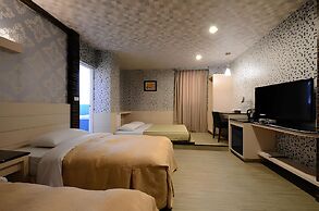 Huaxiang Hotel - Zuoying