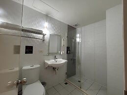 Huaxiang Hotel - Zuoying