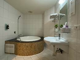 Huaxiang Hotel - Zuoying