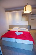 CALLIOPE MAILLE STUDIOS & APARTMENTS