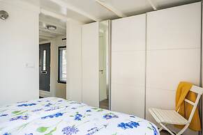 Houseboat Lady Jane Amsterdam