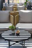 Evanik Chic Hotel