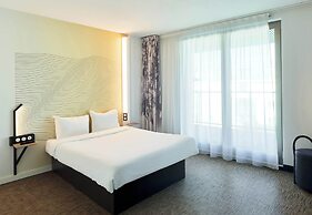 B&B HOTEL Paris Sud Châtenay Malabry