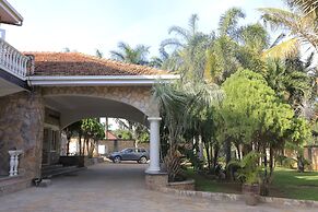 Entebbe Palm Hotel