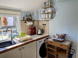 Tresowes Green Cottage