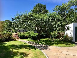 Tresowes Green Cottage