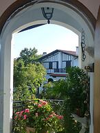 Villa Erresinolettean