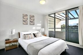 The Apartment Service FW206
