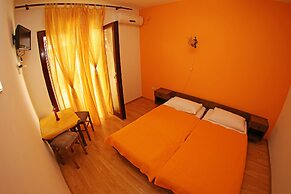 Apartments and Rooms Zvjezdana